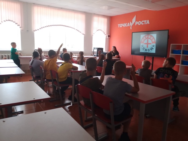 В летнем лагере дневного пребывания «Детство» предусмотрена система мероприятий, направленных на воспитание ответственного отношения у детей к своему здоровью и здоровью окружающих.