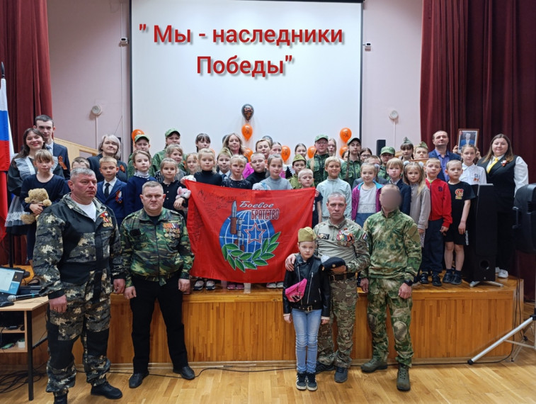 "Мы -наследники Победы" - конкурс инсценированной военно - патриотической песни.